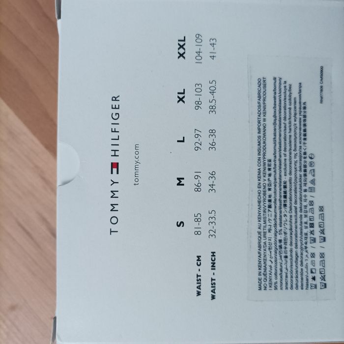Tommy Hilfiger М размер слипове