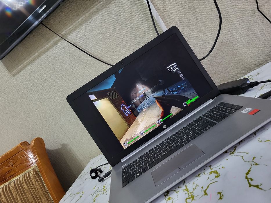 Мощный Ноутбук для игр и работы.