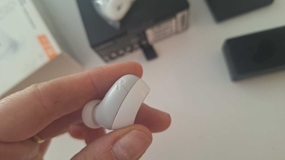 JBL Free безжични слушалки