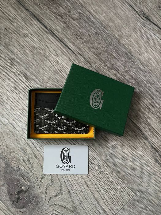 Vând Portofel goyard