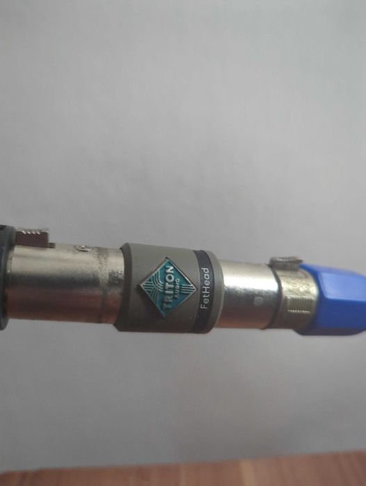 Kit Podcast complet: interfata audio + microfon + stativ + cablu + fethead (1320 ron nou)