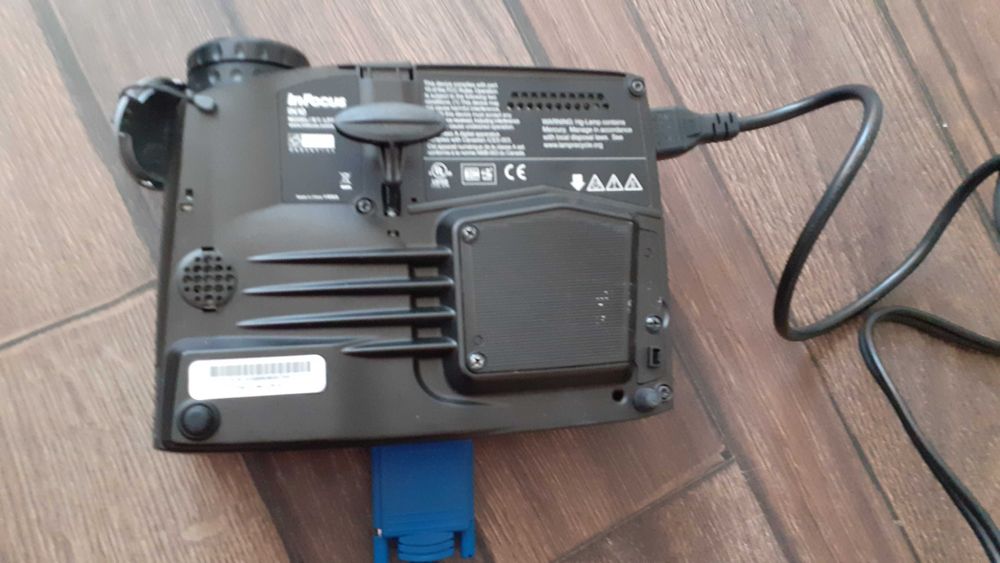 Vand videoproiector InFocus IN 10, portabil