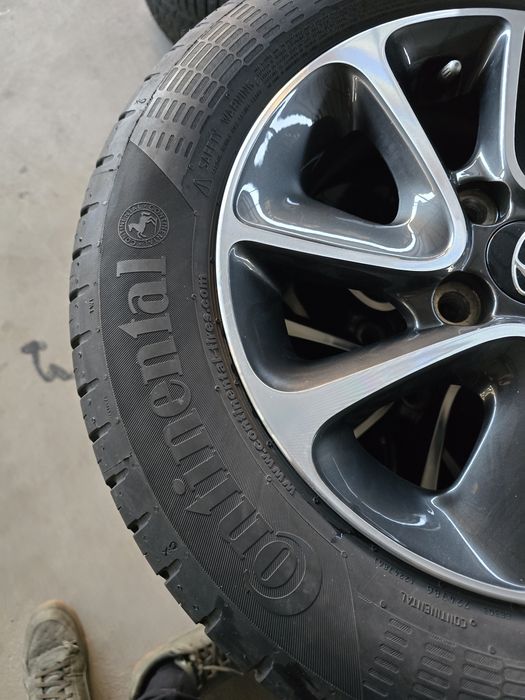 4 Броя 175/65/14 Continental 2x6,2mm 2x5,7mm