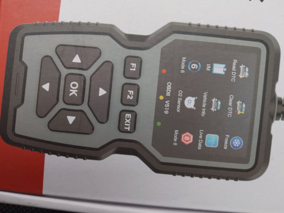 OBD2 авто диагностика четец на кодове