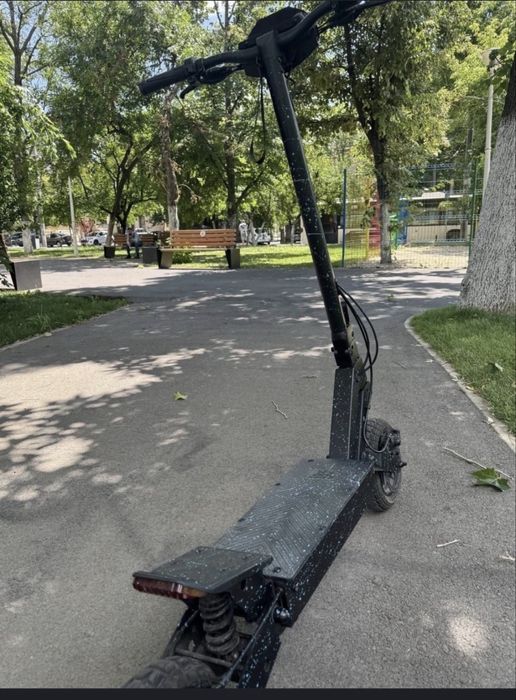 Trotineta electrica Kukirin pliabila 800W