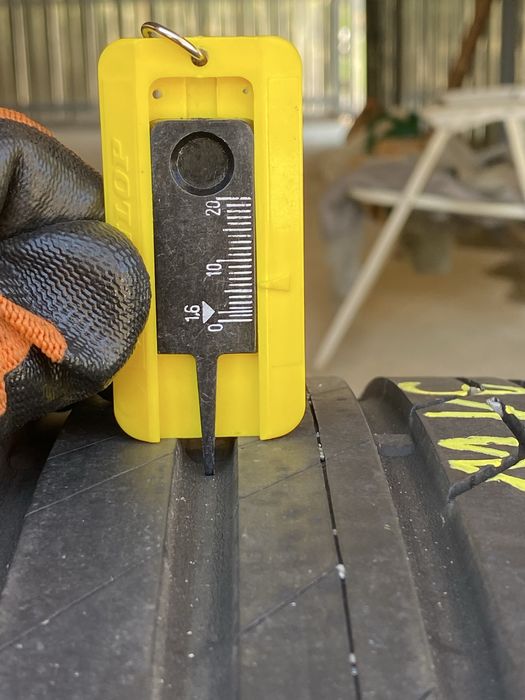 215/45/17 Бриджстоун   Летни