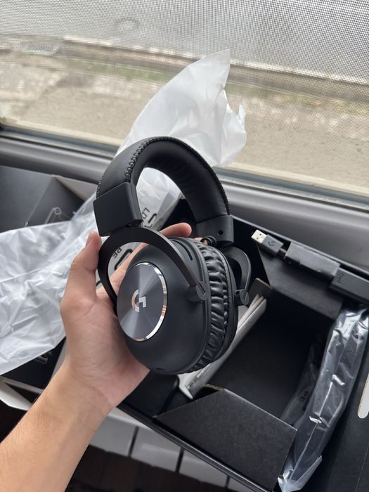Продам игровые наушники Logitech G PRO X