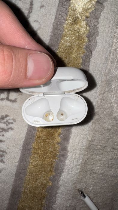 кейсы айрподс 1,2