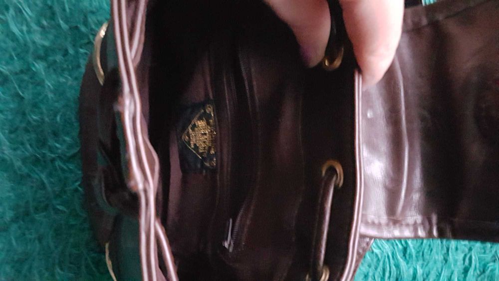 Малка маркова дамска чанта Bullagi