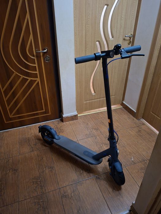 Trotineta Xiaomi Mi Scooter 3