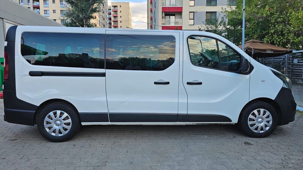 Vânzare Opel Vivaro TVA 8+1 lung L2H1 Wbasto