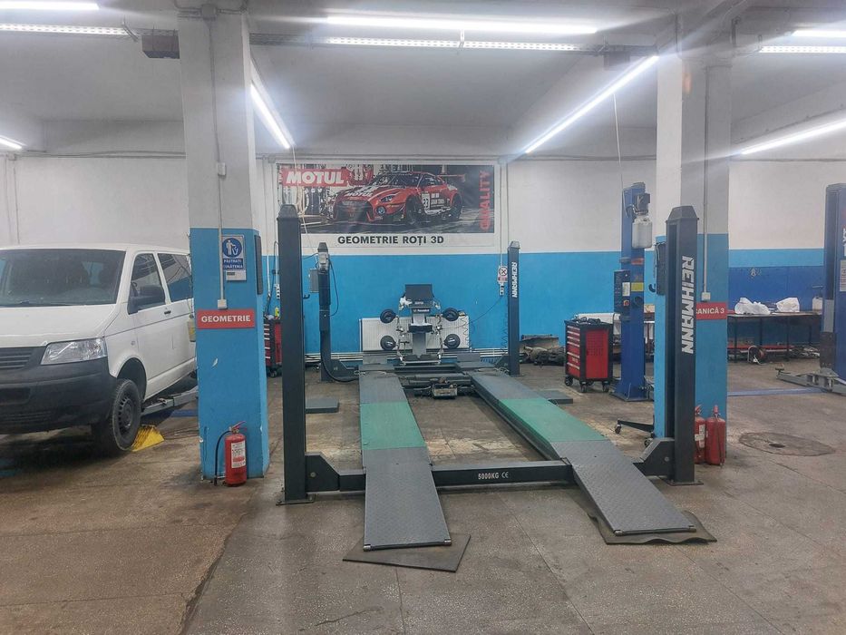Hala 350m, Service auto
