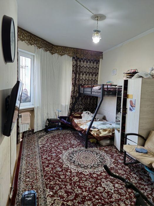 Сергели 6а да 2 хона килинган 1 хонали хонадон сотилади