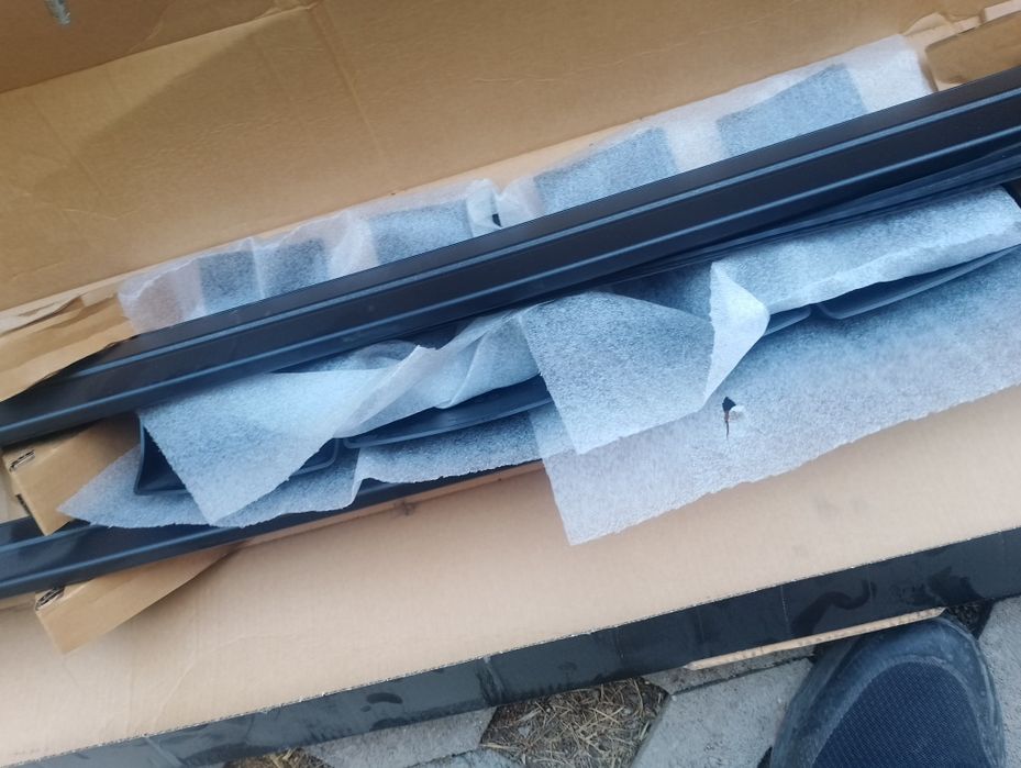 Багажник -греди Thule Wingbar edge Black 9593B -нови