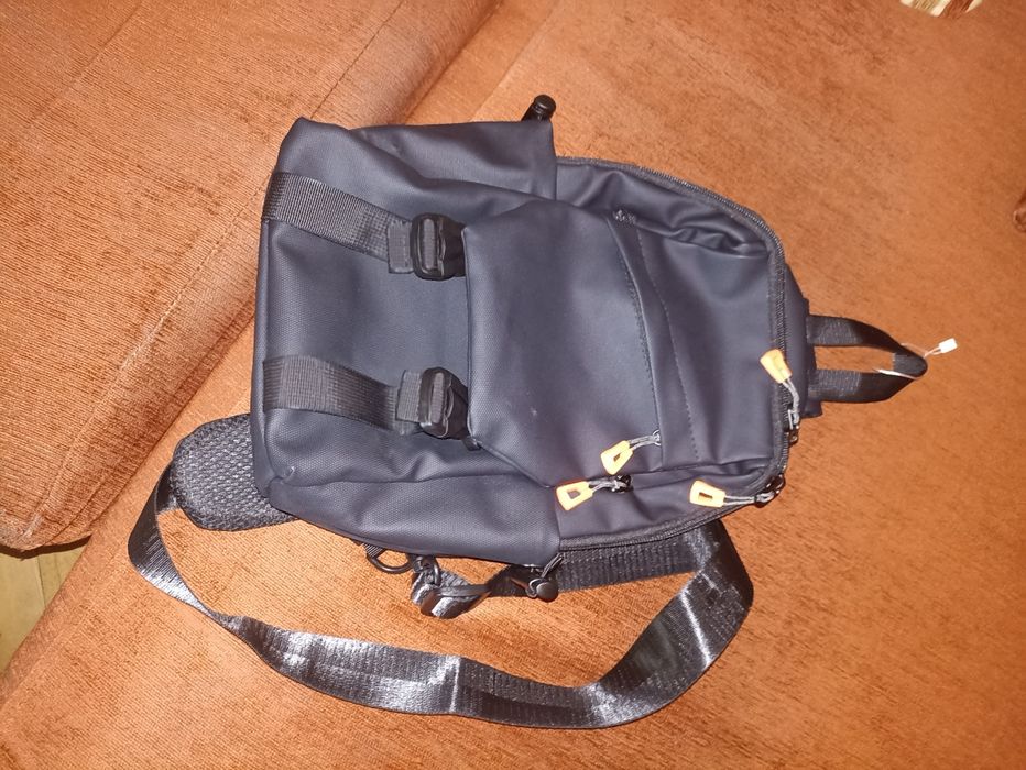 Раница за през рамо - водоустойчива