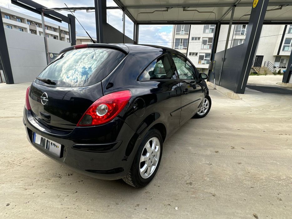 OPEL CORSA D // 1.0 benzina // 2007
