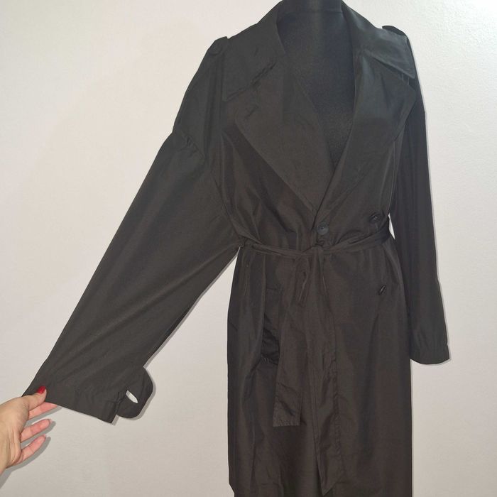 Trenci Zara cu eticheta