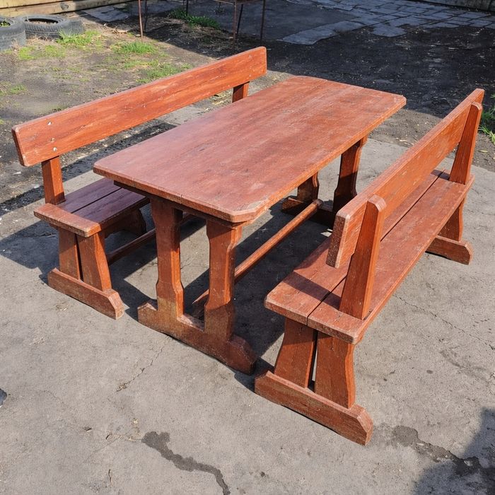 Продам б/у стол с лавочками
