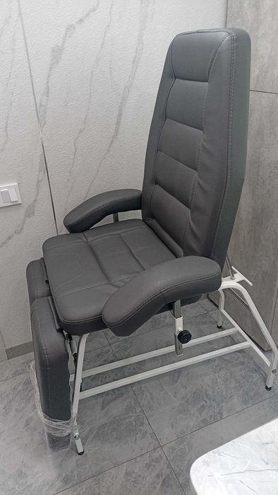Продам кресло педикюрное