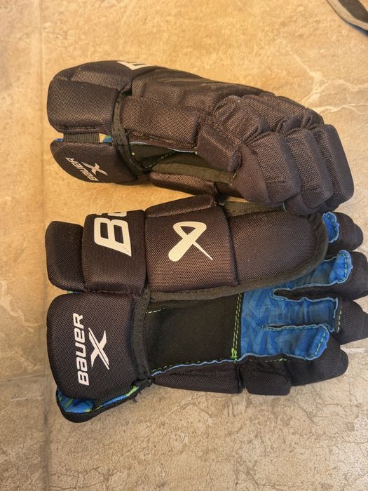 Продам хоккейные краги Bauer