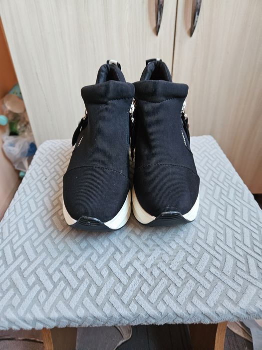 Женская обувь...