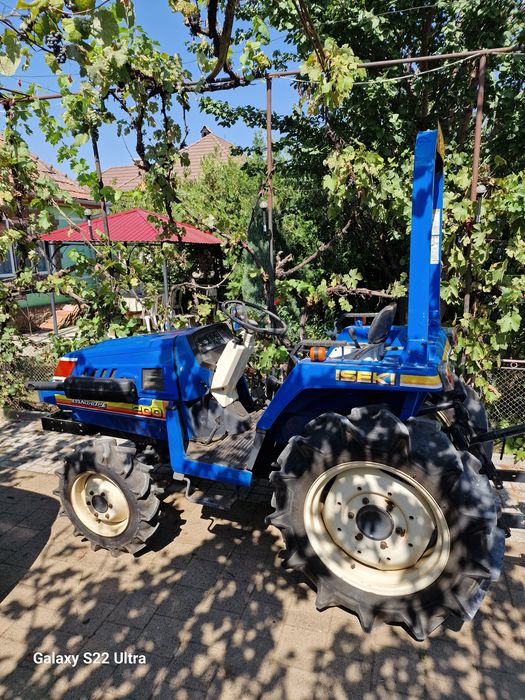 Tractor iseki 22 cp