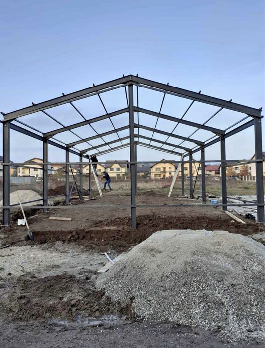 Vand hala metalica de 14 m x 20 m x 5 m la stresina