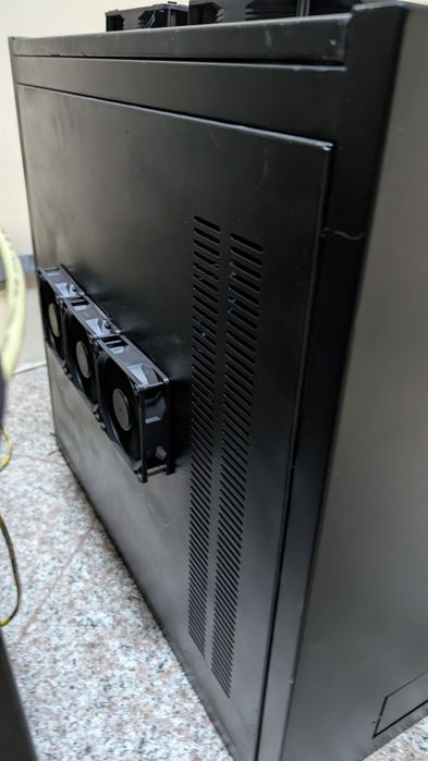 AI Rig / Mining rig complet - 12 sloturi PCIE miner crypto AI chat gpt