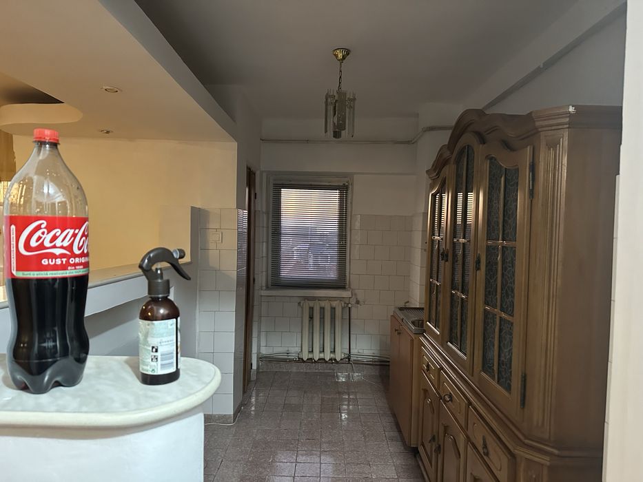 Vand apartament 3 camere