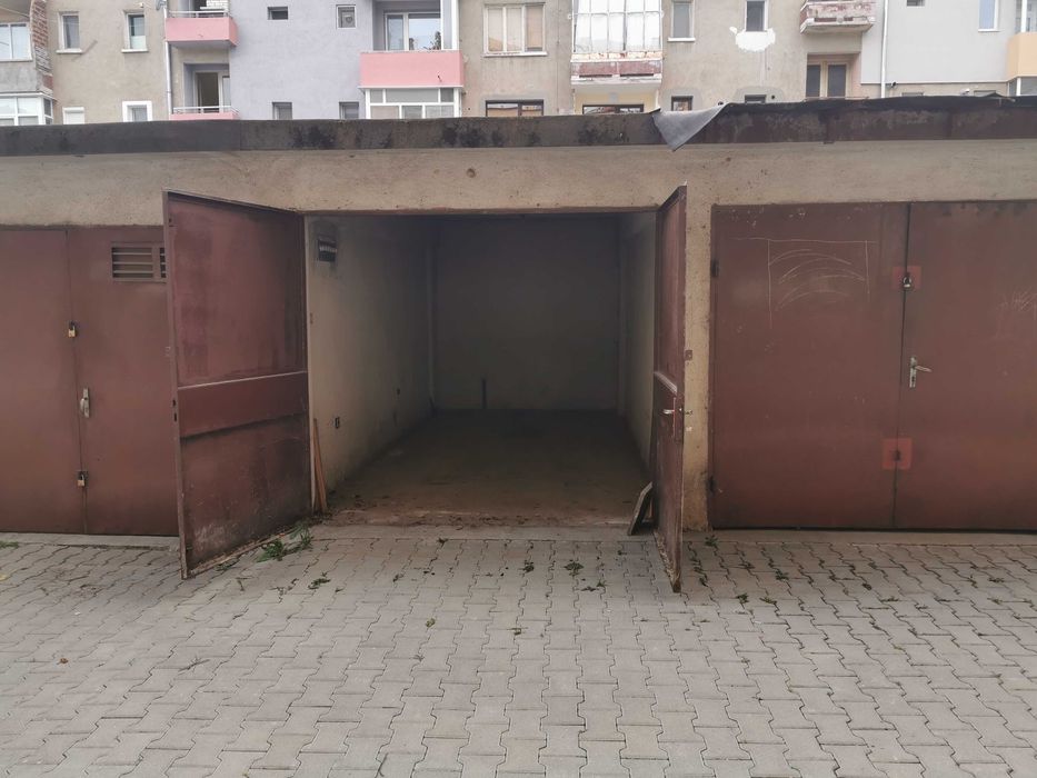 Дава се под наем Гараж / Паркомясто в Стара Загора, Център - 14 кв.м за 100 € - Снимка #1