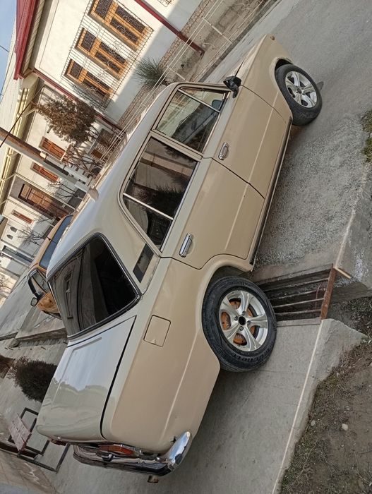 Moshinni xolati yaxshi, rangi maloshniy. Yili 1988 yil. 4ta balon yang