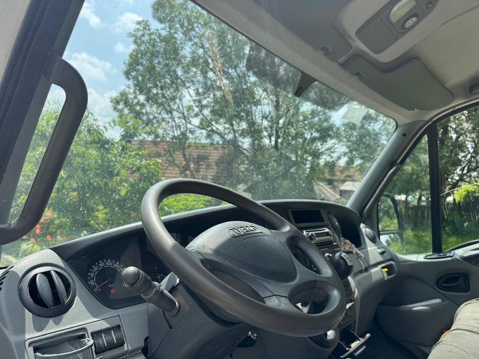 Iveco daily basculabil cu macara