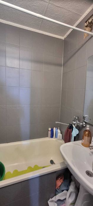 Продам 3 ком район Достык молла