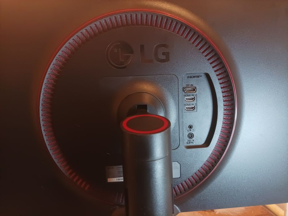 Игровой компьютер и монитор