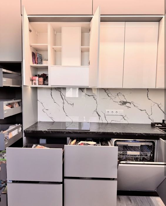 Мебель на заказ Кухонный ,гардероф,пенал,офисной