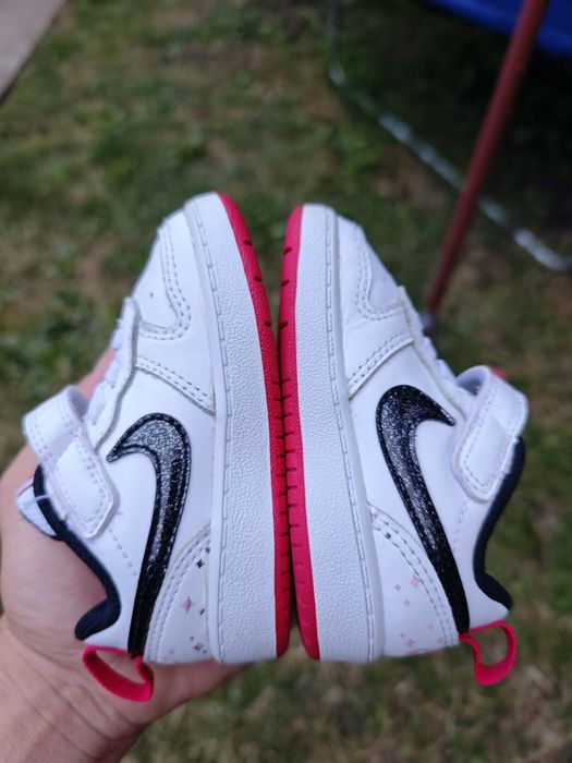 Adidași NIKE baiețel ,numărul 21
