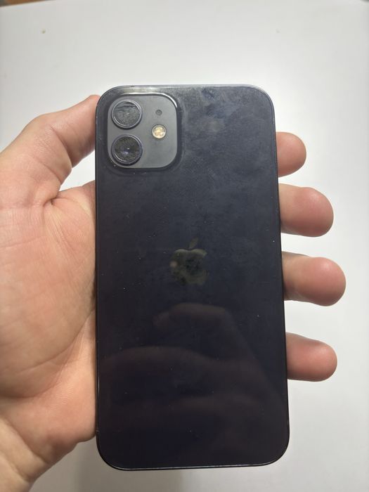Продам айфон 12