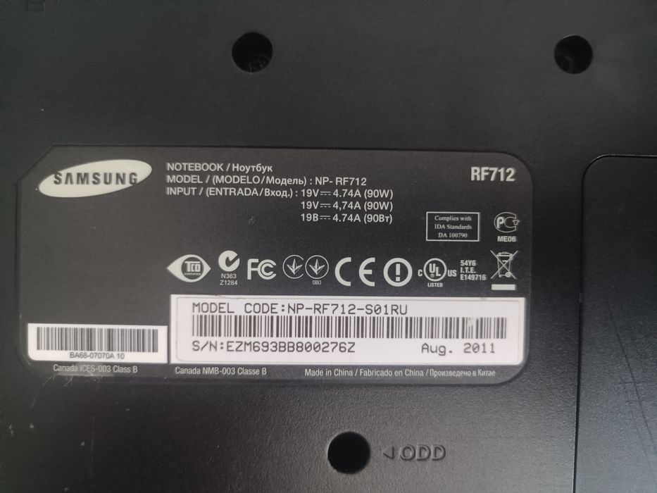 Продам 3D ноутбук Samsung RF-712