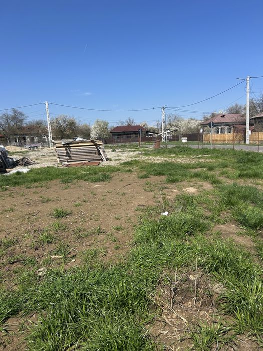 Casă si teren intravilan toate utilitatile