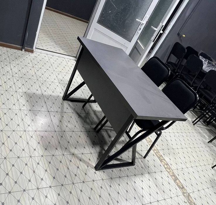 Продается парты и стулья для школы