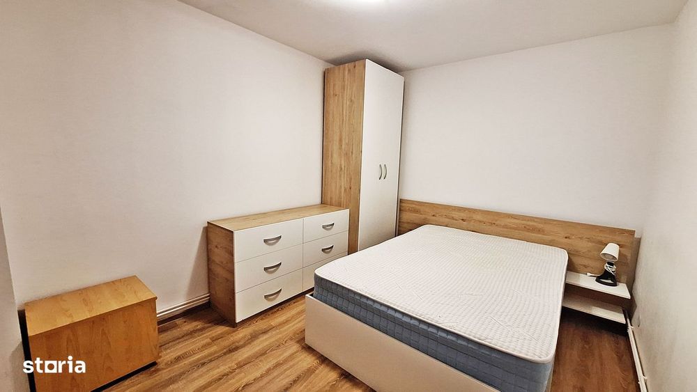 Centrul Civic, aproape de AFI, 3 camere mobilate, 160000 euro