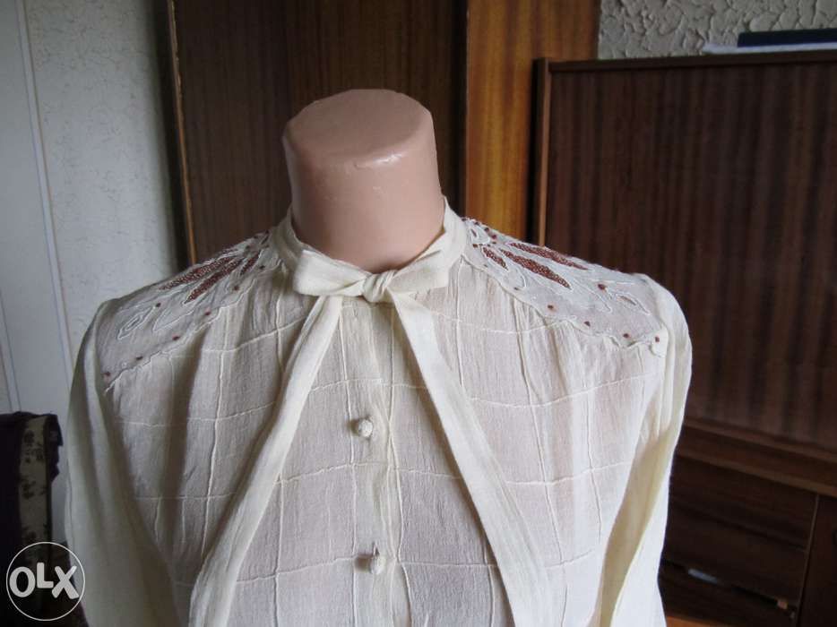 Bluza 100% bumbac din pinza topita bej + bonus bluza alba marime 38/40