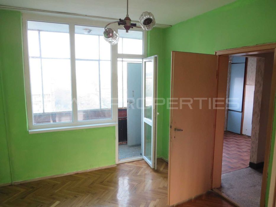 Продава се Тристаен апартамент в Пловдив, Въстанически - 107 кв.м за 1150 €/кв.м - Снимка #3