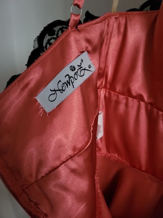 Rochie midi eleganta