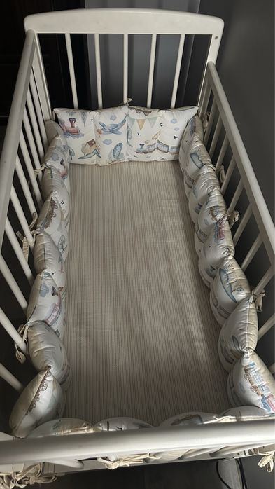 Продаю манеж вместе с матрасом и бортиками