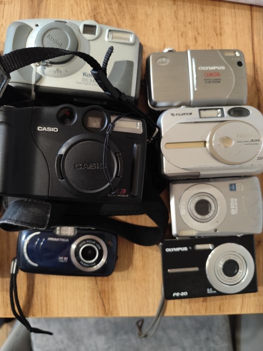 Разпродажба! Дигитални компактни фотоапарати