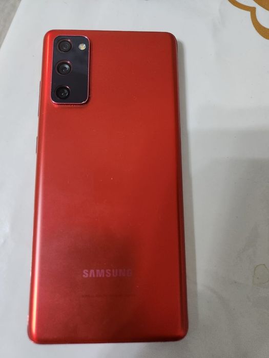 Samsung S20 fe в отл.сост.