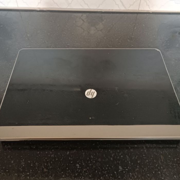 Ноутбук срочна продаётся  оригинал