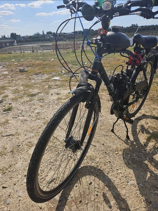 Vand sau Schimb bicicleta cu motor pe trotineta electrica sau moped