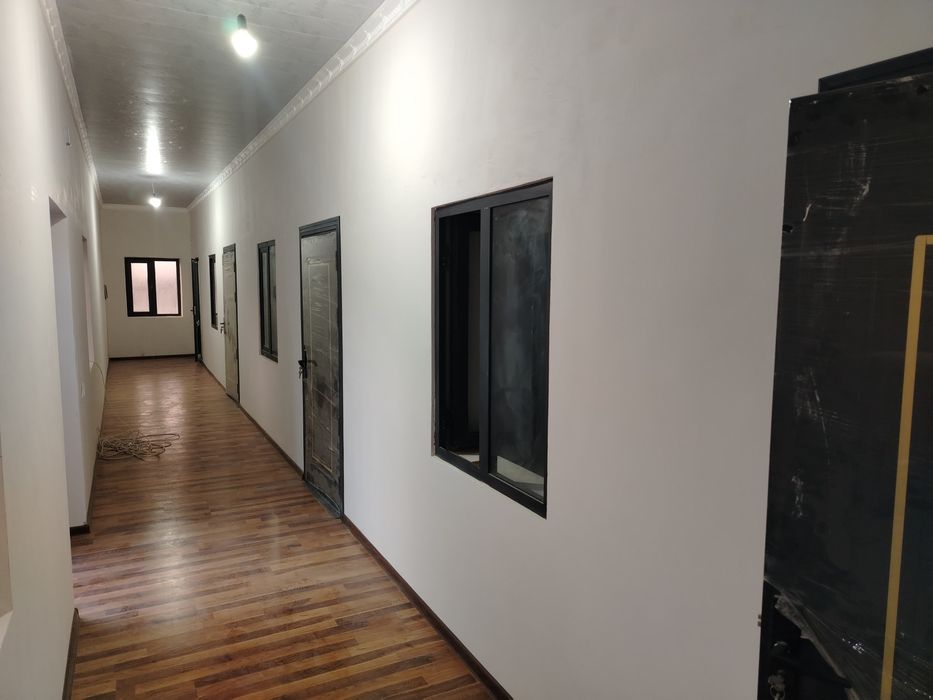 Odam yashamagan 3 sotixli zamonaviy yangi yevro remont pat kulyuch uy